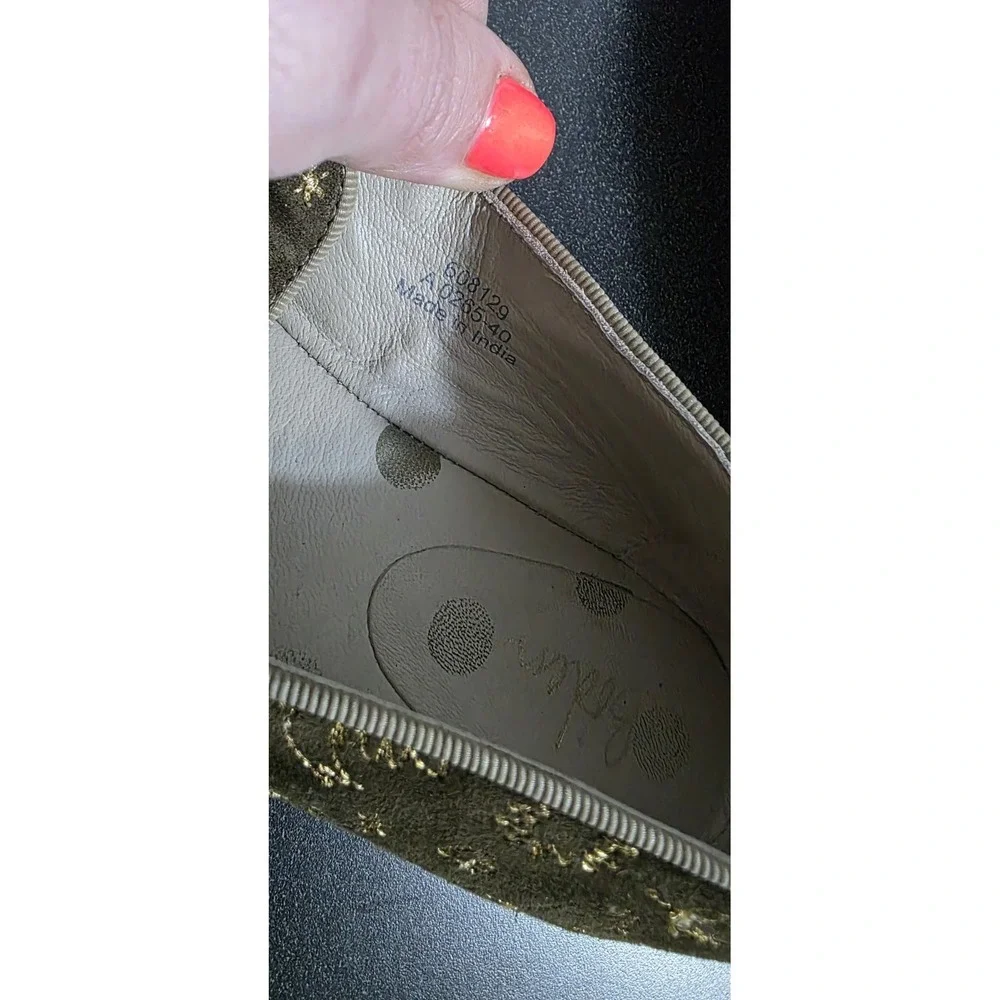 Boden olive green